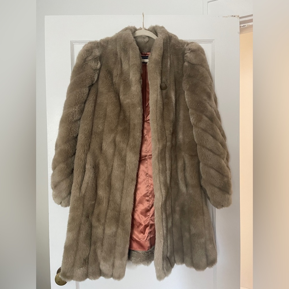 Persephone vintage 80s faux fur puff sleeve coat